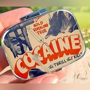 Drugs 2-Compartment Travel Pill Container